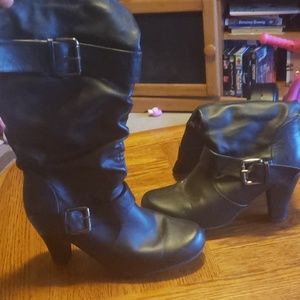 Black heeled boots